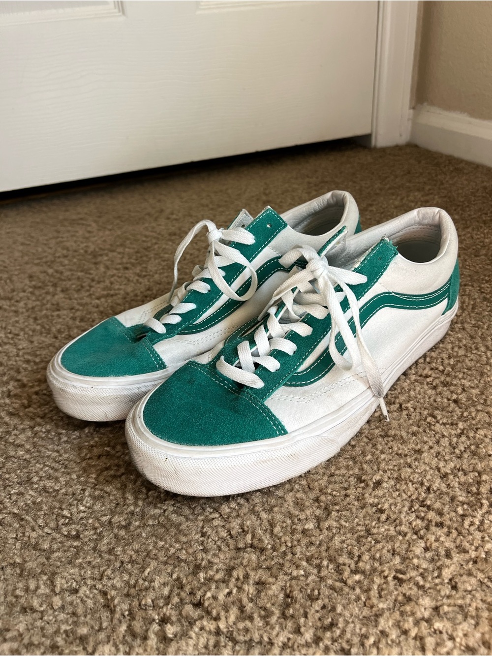 Vans Women’s Teal and White Old Skool Lace-Up Sneakers